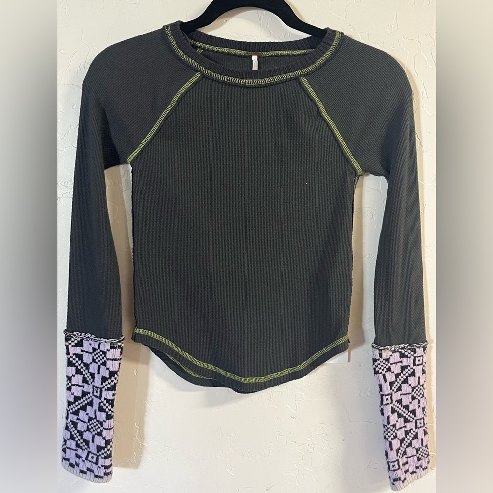 FREE PEOPLE She’s Reversible Cuff Crew Neck Long Sleeve Women’s XS
